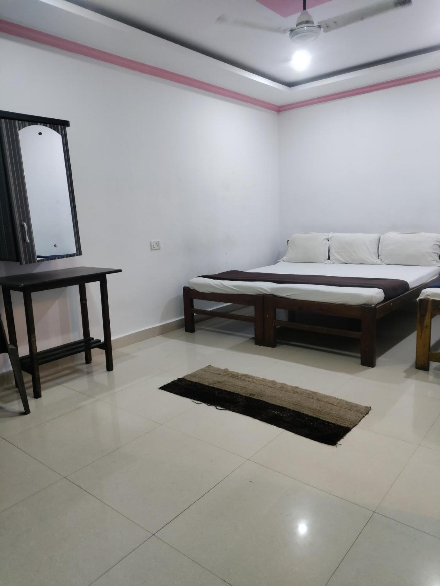 Hotel Queen Queen Sea Calangute Kültér fotó