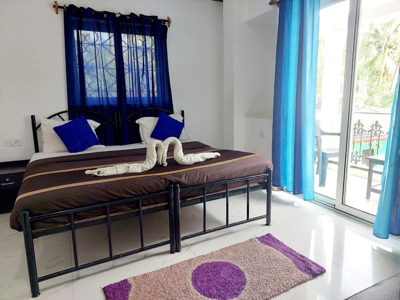 Hotel Queen Queen Sea Calangute Kültér fotó