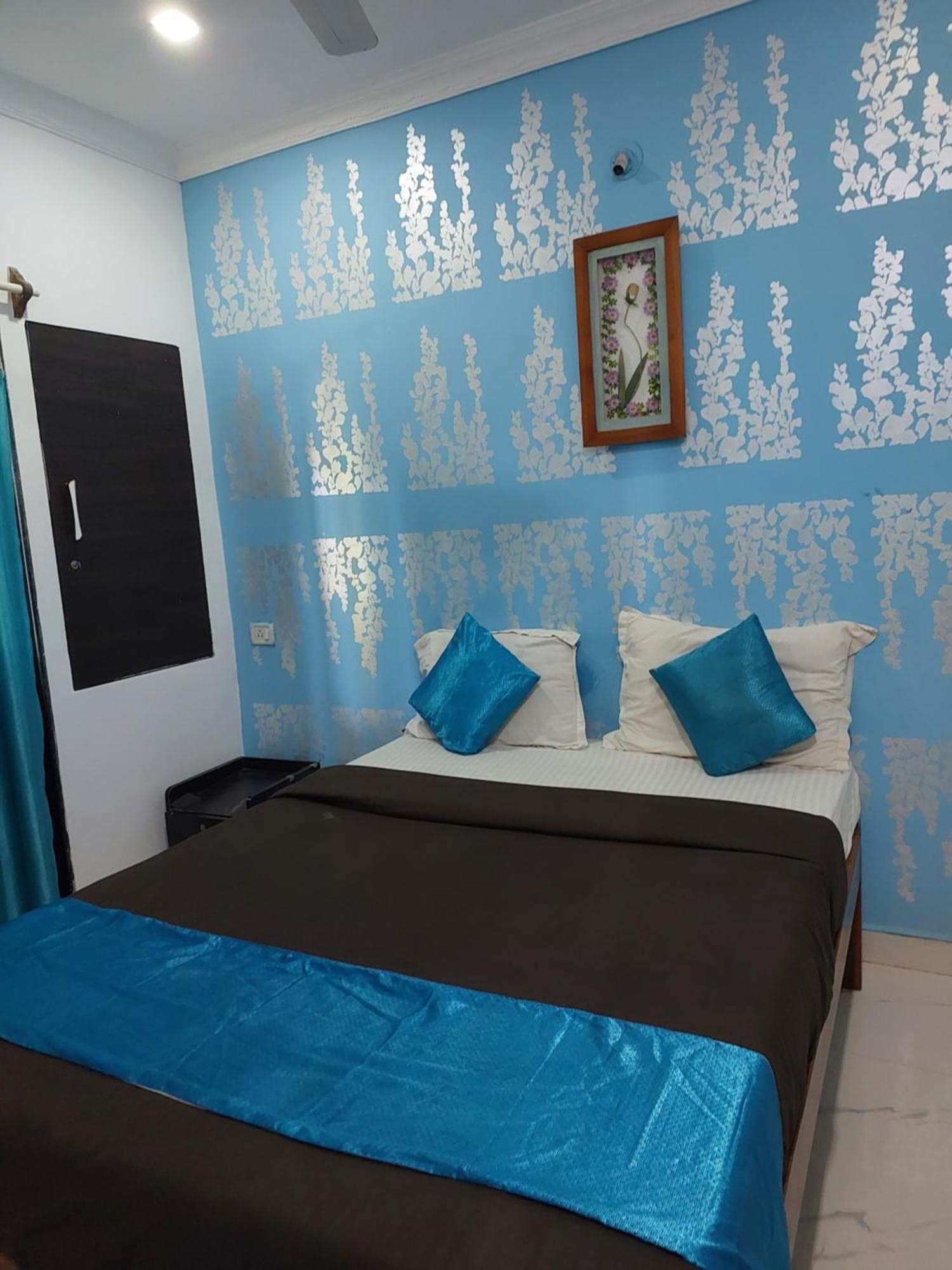 Hotel Queen Queen Sea Calangute Kültér fotó