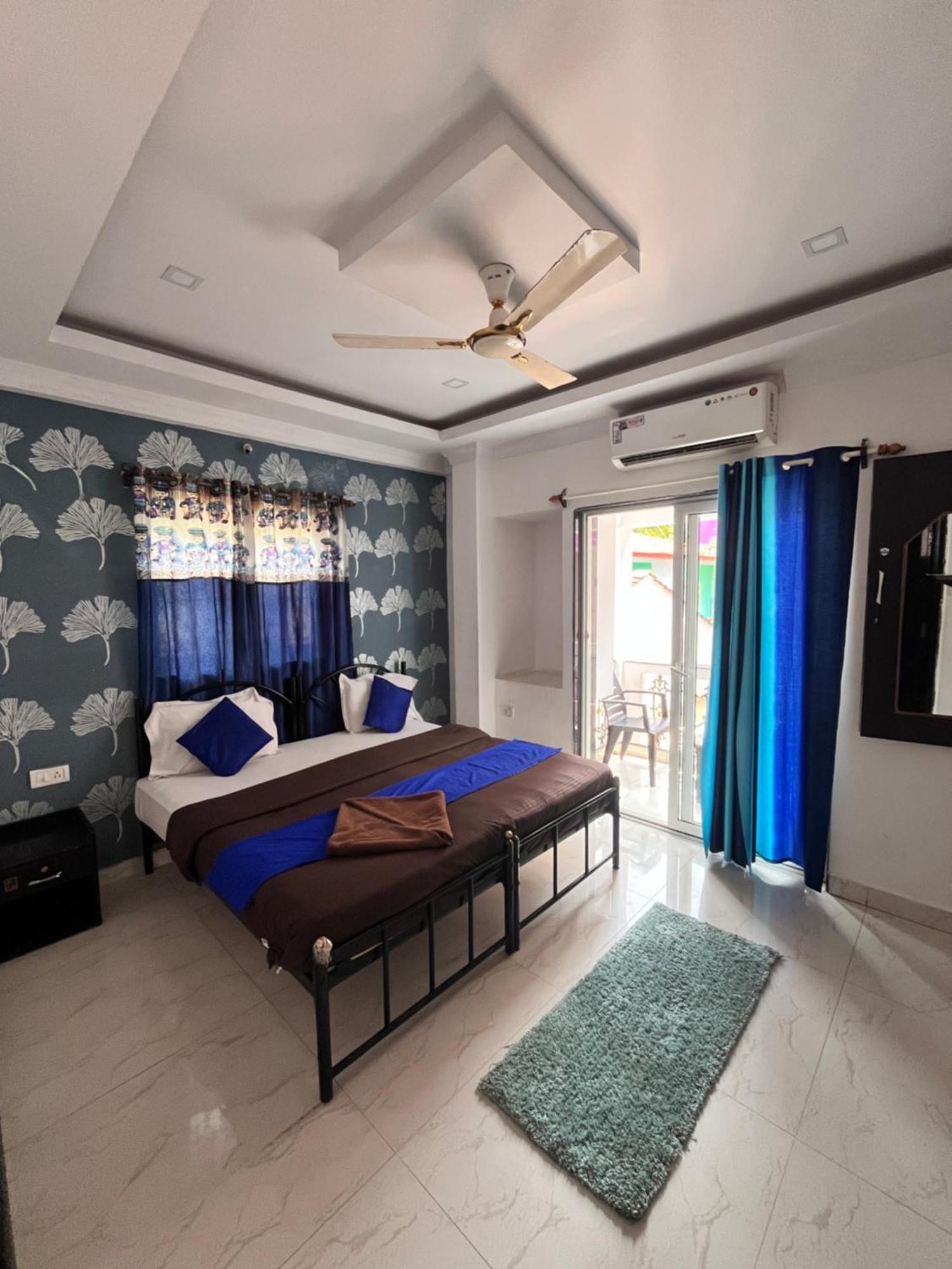 Hotel Queen Queen Sea Calangute Kültér fotó